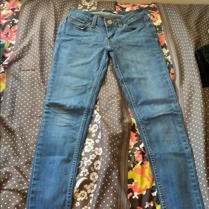 Levi’s super skinny jeans